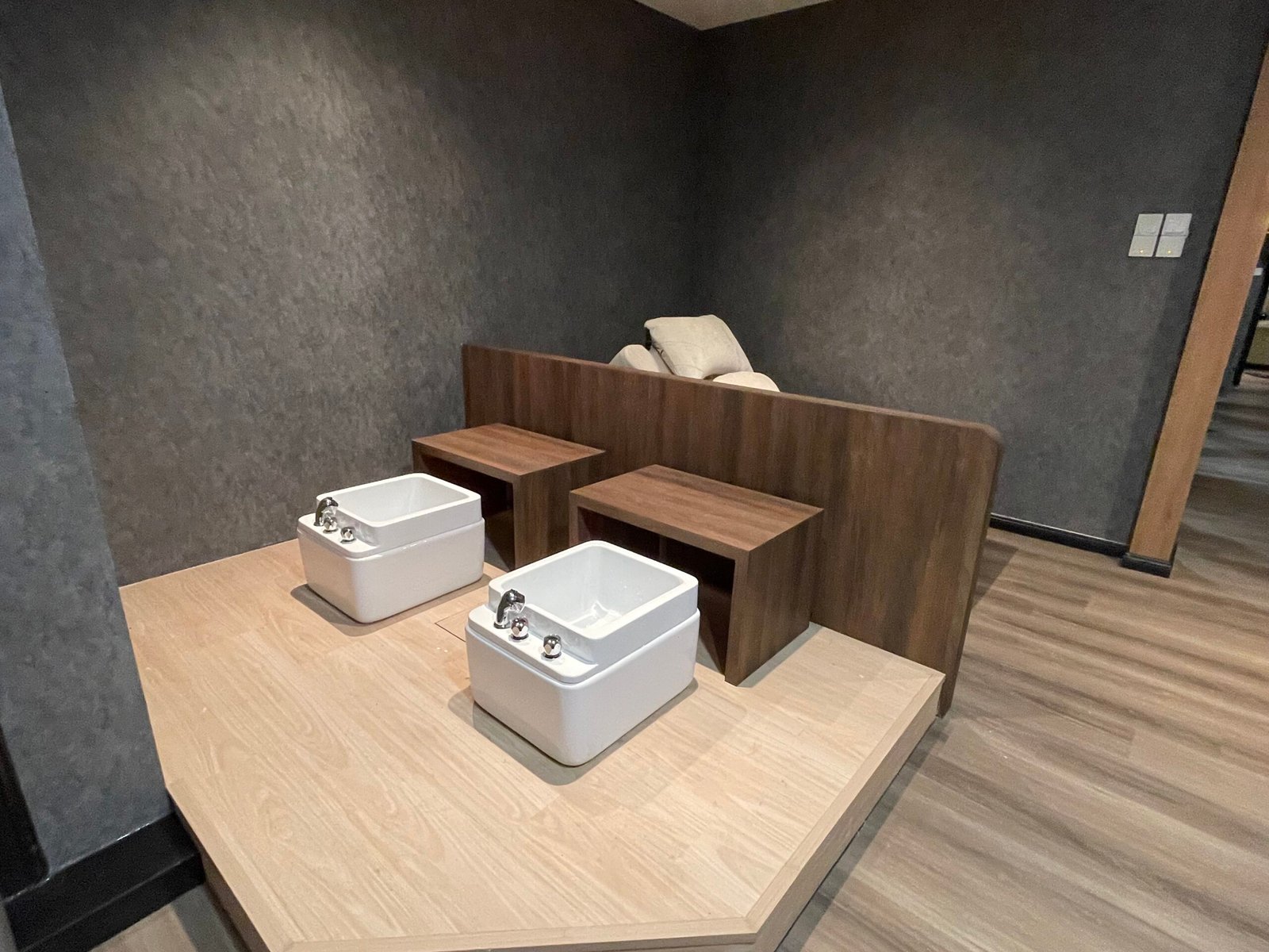 Foot bath area